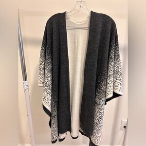 Elegant reversible Black and White Women's Sweater